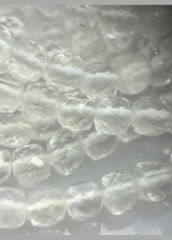 Кварц на нитці без замка 5х5 мм 40 см Безбарвний 11667 No Brand (315343366)