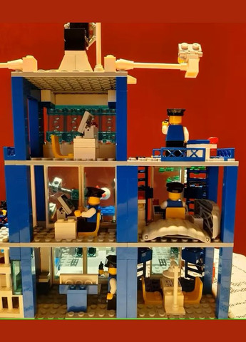 Конструктор Полицейский участок с машинками и фигурками 753 деталей Синий (391) No Brand (339077803)