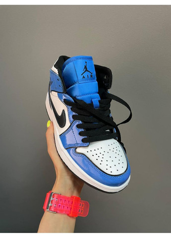 КРОСІВКИ ЖІНОЧІ NIKE AIR JORDAN 1 RETRO HIGH SIGNAL BLUE НАЙК АІР ДЖОРДАН No Brand білі демісезони (367178120)