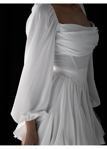 Белое кэжуал платье N.Family однотонное