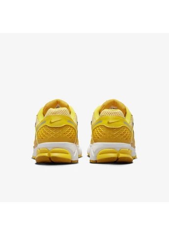 Желтые демисезонные кроссовки zoom vomero 5 prm Nike
