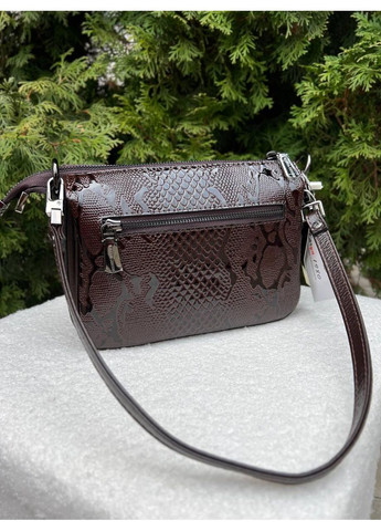 Сумка женская кросс-боди вместительная три отделения Натуральная кожа коричневая (шоколад) принт крокодил (5069-015) Karya (368828594)