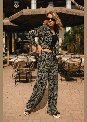 Брючний костюм принт зебра. Хакі Seventeen (345707931)