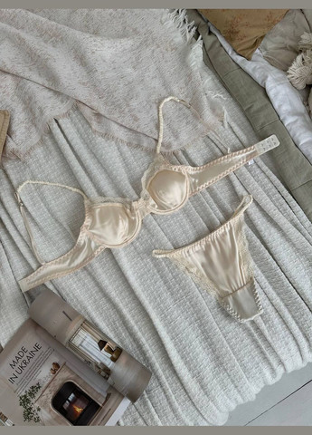 Кремовий демісезонний комплект ніжньої білизни трусики + бюстгальтер No Brand