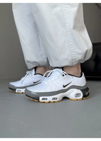 Белые демисезонные кроссовки мужские nike air max tn white/gray/orange найк аир макс тн плюс белые No Brand
