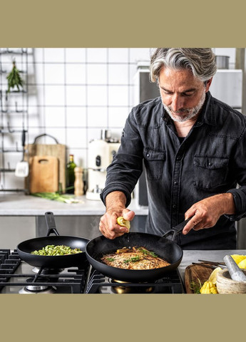 Набір сковорідок Classic Forged Aluminium 20/28 см CC005685-001 KitchenAid (316468859)