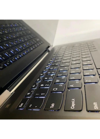Ноутбук-трансформер Б-клас Yoga 720-15IKB / 15.6" (1920x1080) IPS Touch / Intel Core i7-7700HQ (4 (8) ядра по 2.8 - 3.8 GHz) / Lenovo (398138610)