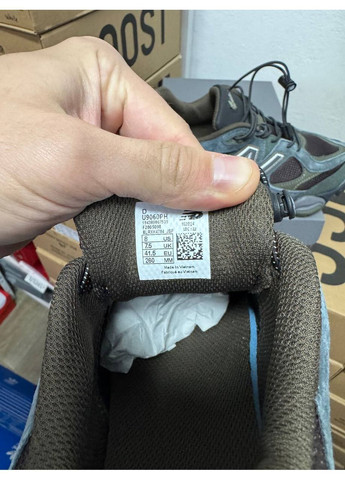 Серые всесезонные кроссовки 9060 blacktop dark moss v2 New Balance