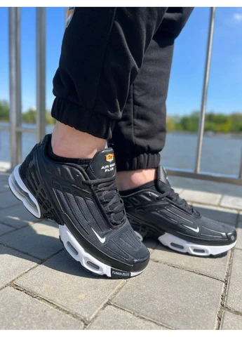 Черные летние кроссовки nike air max plus 3 black найк аир макс плюс No Brand