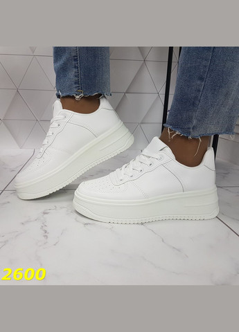 Кросівки на високій платформі білі No Brand білі (322650820)