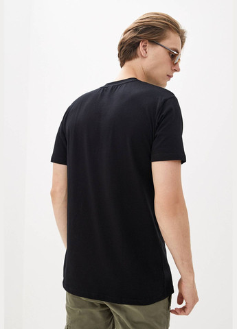 Чорна футболка чоловіча базова з коротким рукавом Роза