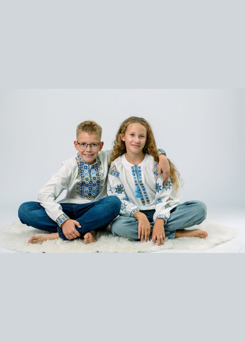 Молочная вышиванка на девочку льняная блуза молочная с синей вышивкой и длинным рукавом узор орнамент лен (311221525)