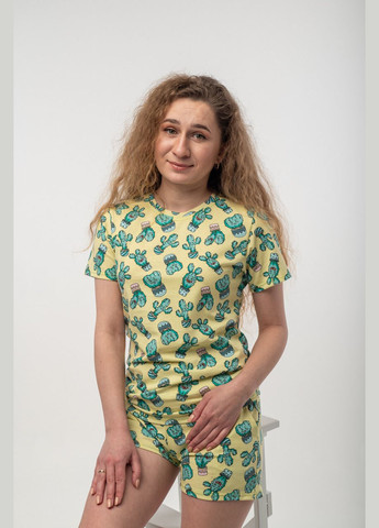 Желтая всесезон летняя женская пижама с рисунками кактусов футболка + шорты V.O.G.