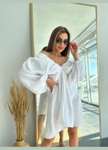 Белое кэжуал трендовое муслиновое платье с длинным рукавом Adelante однотонное