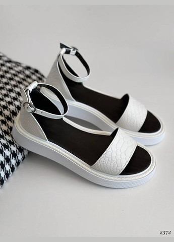 Білі шкіряні босоніжки Garti Petsy (296914163)