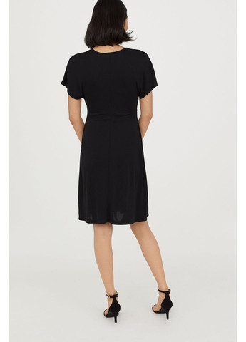Черное платье H&M