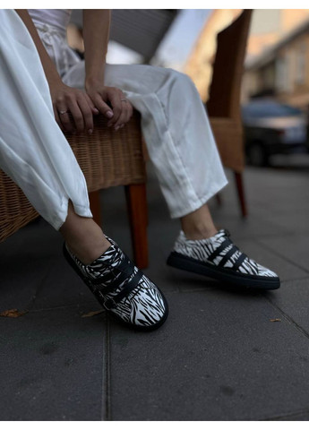 Білі зібр white MAAAARKA