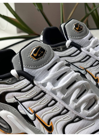 Серые демисезонные кроссовки мужские nike air max tn plus grey white black | найк аир макс тн плюс серые белые черные No Brand