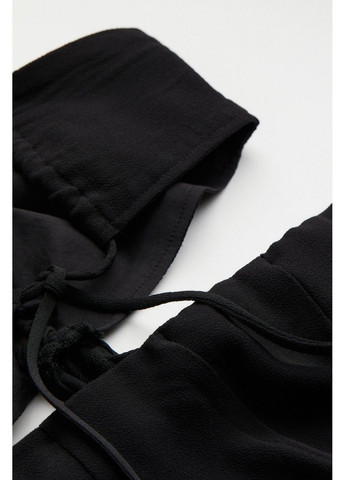 Комбінезон H&M однотонний чорний відвертий