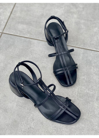 Черные кожаные женские босоножки VZUTIK