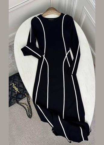 Черное кэжуал платье макси с трендовыми полосками Adelante однотонное