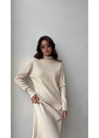 Світло-бежева повсякденний, кежуал жіноча утеплена сукня в рубчик Avanti однотонна