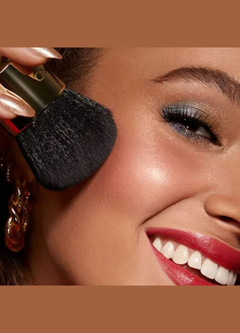 Кремова зволожуюча пудра для обличчя Joyful Holiday Hydrating Matte Powder - 03 Beige Neutral 12 г Kiko Milano (299721616)