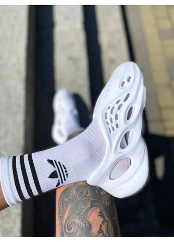 КРОССОВКИ ЖЕНСКИЕ ADIDAS YEEZY BOOST FOAM RUNNER MINERAL WHITE АДИДАС ИЗИ БУСТ БЕЛЫЕ No Brand белые демисезоны (392030232)