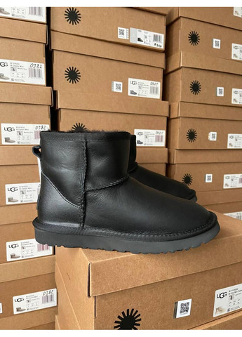 Уги Женские UGG Classic Mini Black Leather (Шкіра) (366320821)
