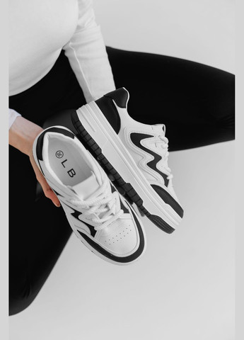 Черно-белые всесезонные кроссовки Vakko