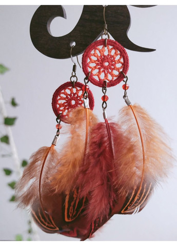 Авторські сережки "Ловець снів" з пір'ям червоно-помаранчеві Dream Studio (363057518)