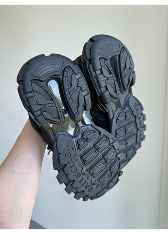 Белые демисезонные кроссовки balenciaga track black 542023 w баленсиага трипл блек No Brand