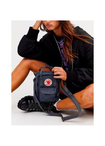 Наплечная сумка Kanken Sling Graphite (23797.031) Fjallraven (322208117)