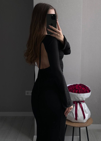 Чорна вечірня вишукана приталена вечірня міді сукня з довгими розкльошеними рукавами та відкритою спинкою з відкритою спиною Tik-Tak однотонна