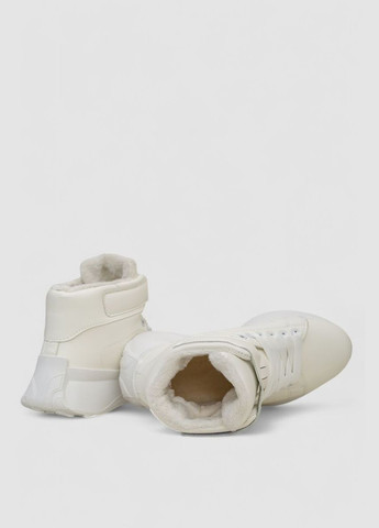 Зимние женские зимние на меху Ager