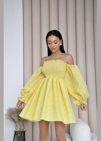 Желтое пляжное платье с юбкой-солнце First Woman однотонное