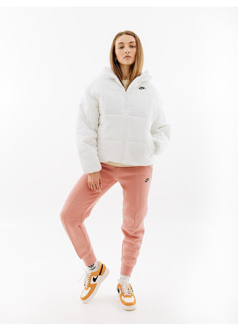 Белая зимняя женская куртка csc puffer белый Nike