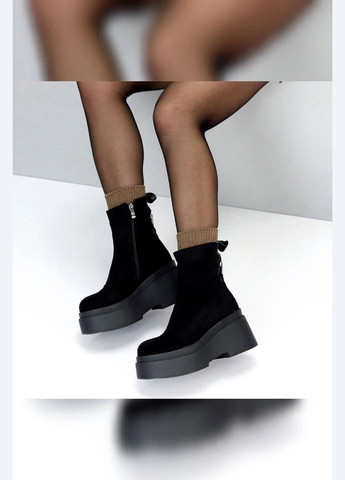 Зимние женские зимние черные ботинки сапоги из эко-замши на танкетке с мехом для зимы Viki с молнией из искусственной замши