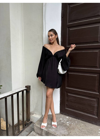 Чорна кежуал жіноча міні-сукня з глибоким вирізом Україна однотонна