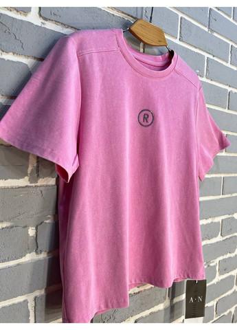 Футболка жіноча A-N 02517 варена аплікація літера "R" з камінців попереду середньої довжини one size No Brand - (315589176)