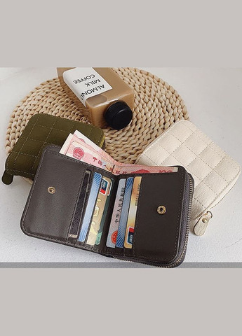 Маленький женский кошелек стеганный, мини портмоне на молнии Молочный No Brand (299313996)