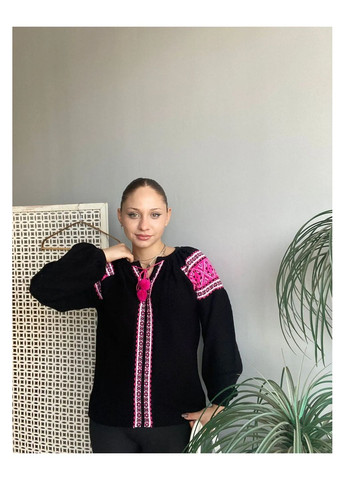Жіноча в'язана вишиванка в українському стилі ESQ (361058636)