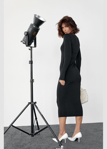 Черное вечернее силуэтное платье меди с квадратной горловиной - черный цвет, m (sku_23198) No Brand однотонное