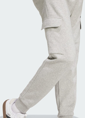 Джогери Essentials Feelcozy Fleece Cargo adidas (362576413)