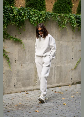 Жіночий теплий костюм двійка колір бетон New Trend (305770641)