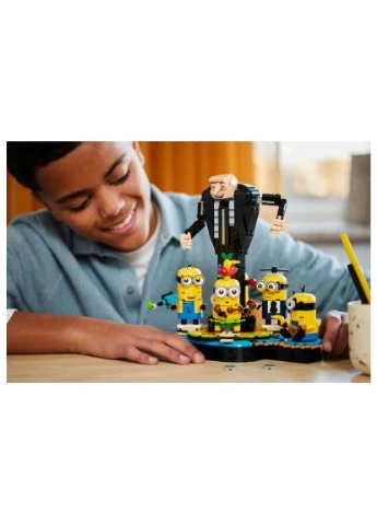 Конструктор Нікчемний я 4 Гру й посіпаки з кубиків 839 деталей (75582) Lego Нікчемний я 4 Гру й посіпаки з кубиків 839 деталей (366479239)