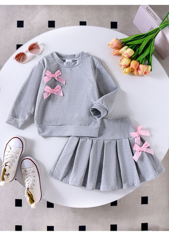Светло-серый демисезонный костюм для девочки с бантиками серый айла юбочный No Brand
