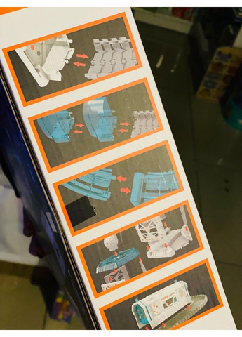 Трек гнучкий, машинка, фігурка 2 шт., 204 дет., світло 7505 No Brand (300091207)