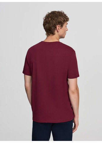 Бордова футболка чол Terranova