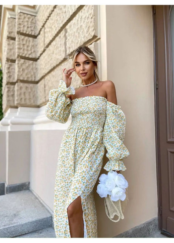 Желтое длинное муслиновое платье белого цвета в розовом сердечке. No Brand